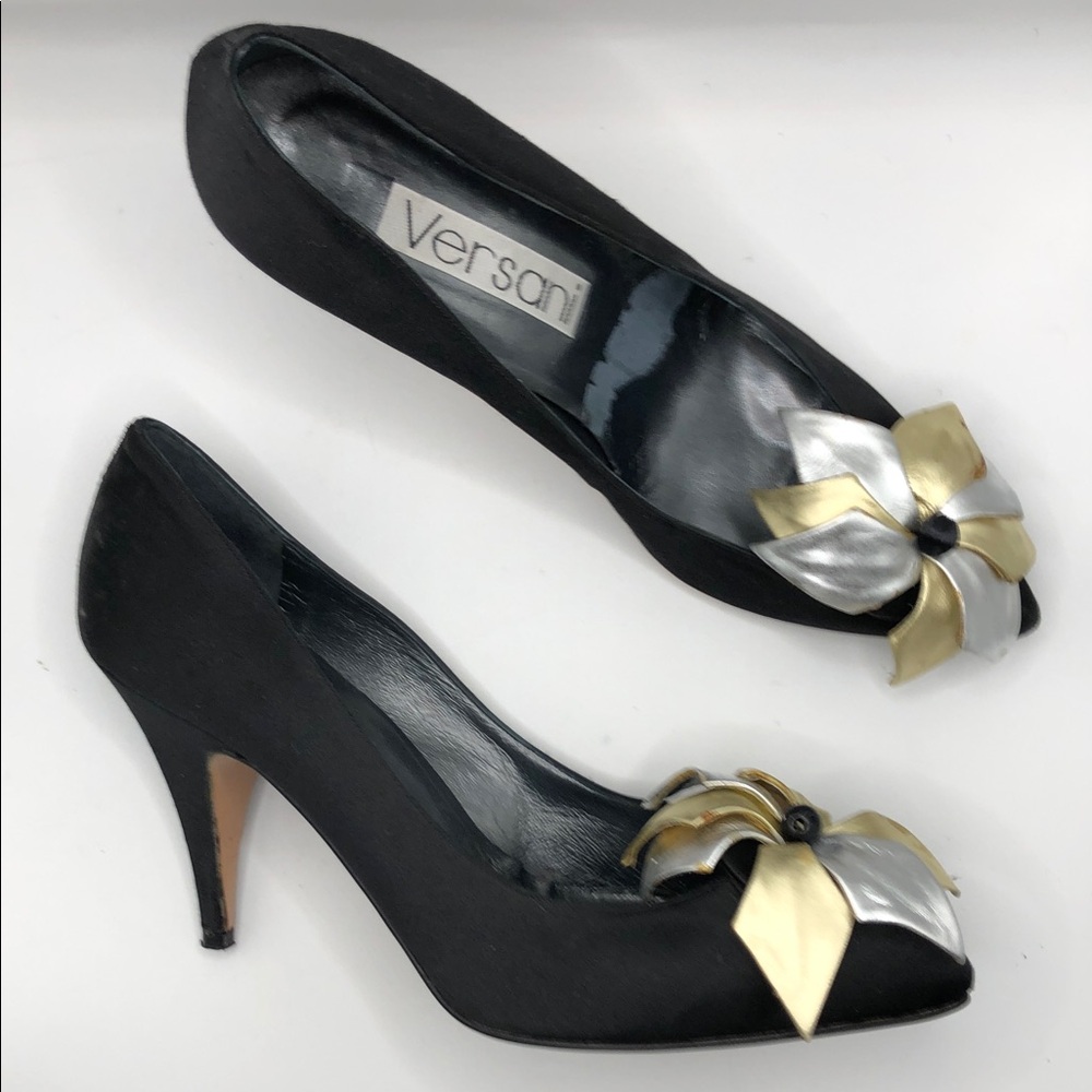 Versani Women’s metallic Gold Satin Pumps